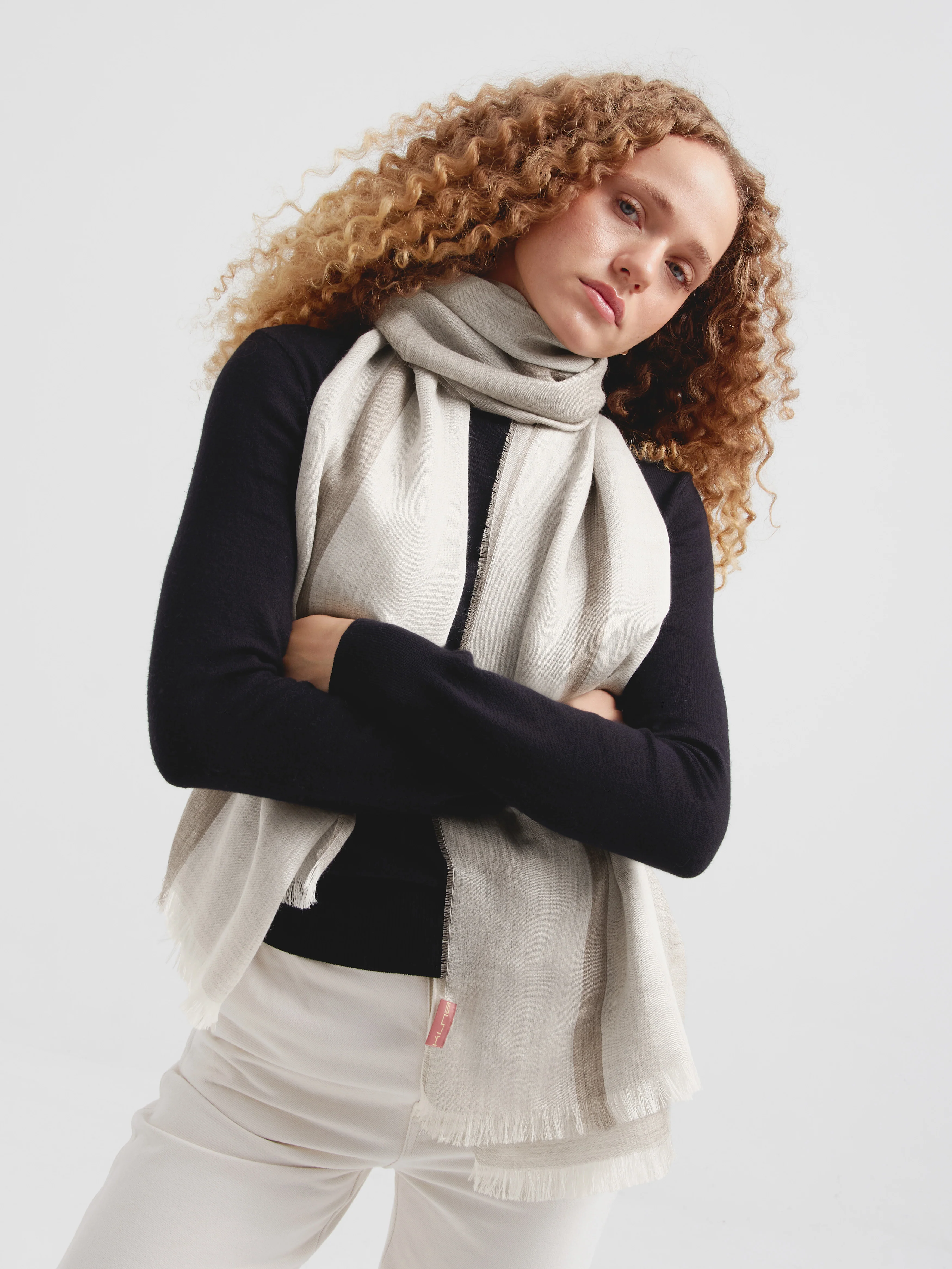 Wicht Shawl Baby Alpaca Color Grey