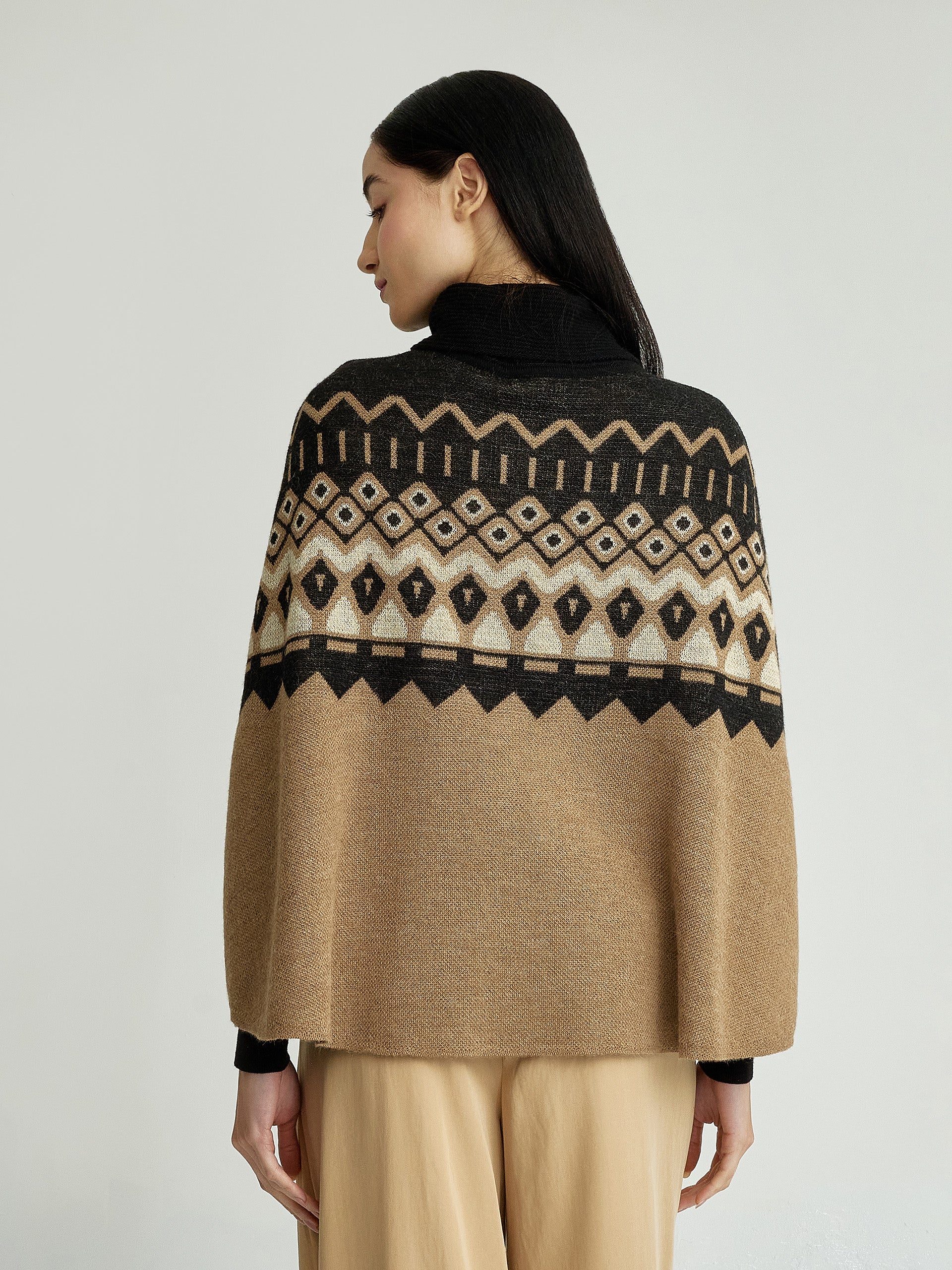 Yacinta Poncho Baby Alpaca Color Camel - Image 3