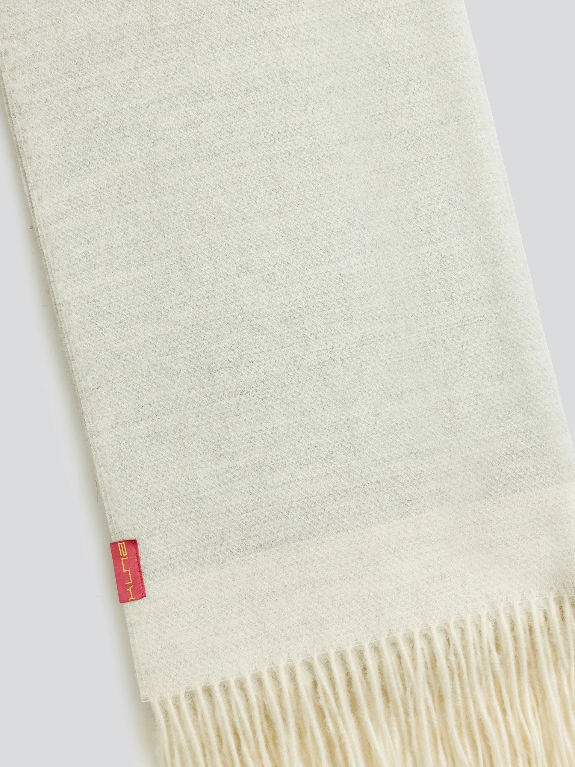 Yanely Shawl Baby Alpaca Color Grey - Image 6
