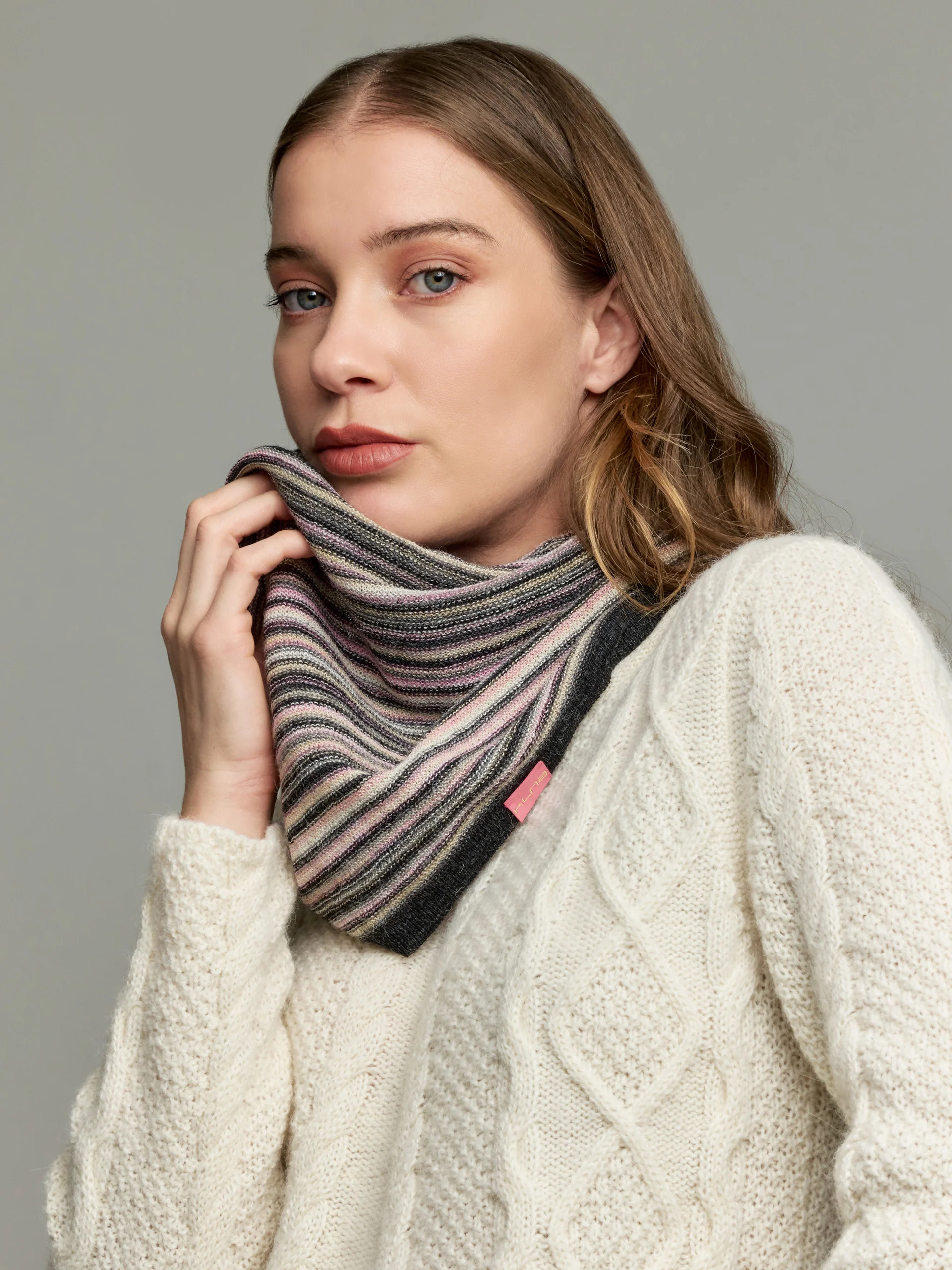 Yanis Scarf Baby Alpaca Color Pink - Image 3