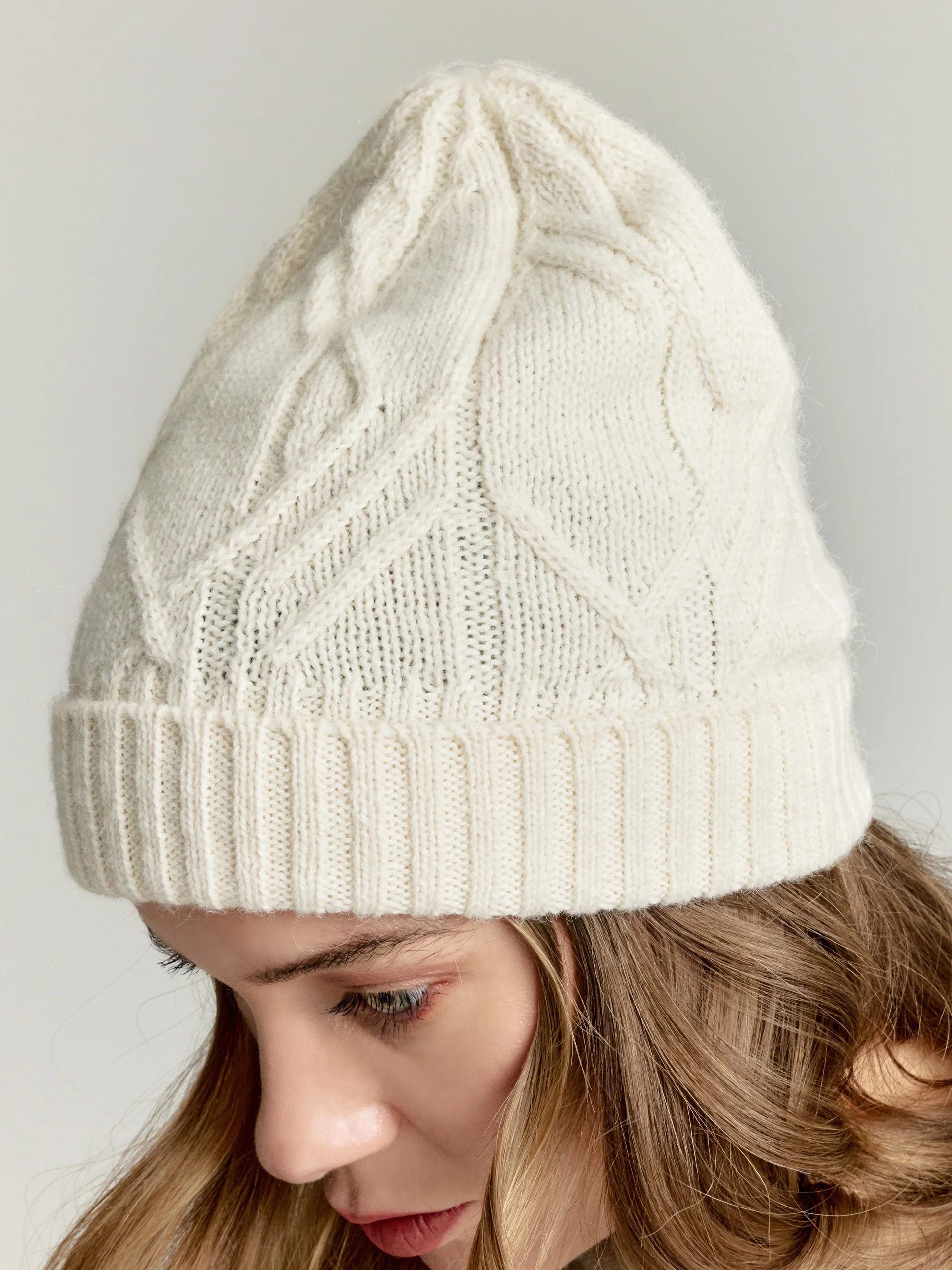 Yann Hat Baby Alpaca Color Ecru - Image 3