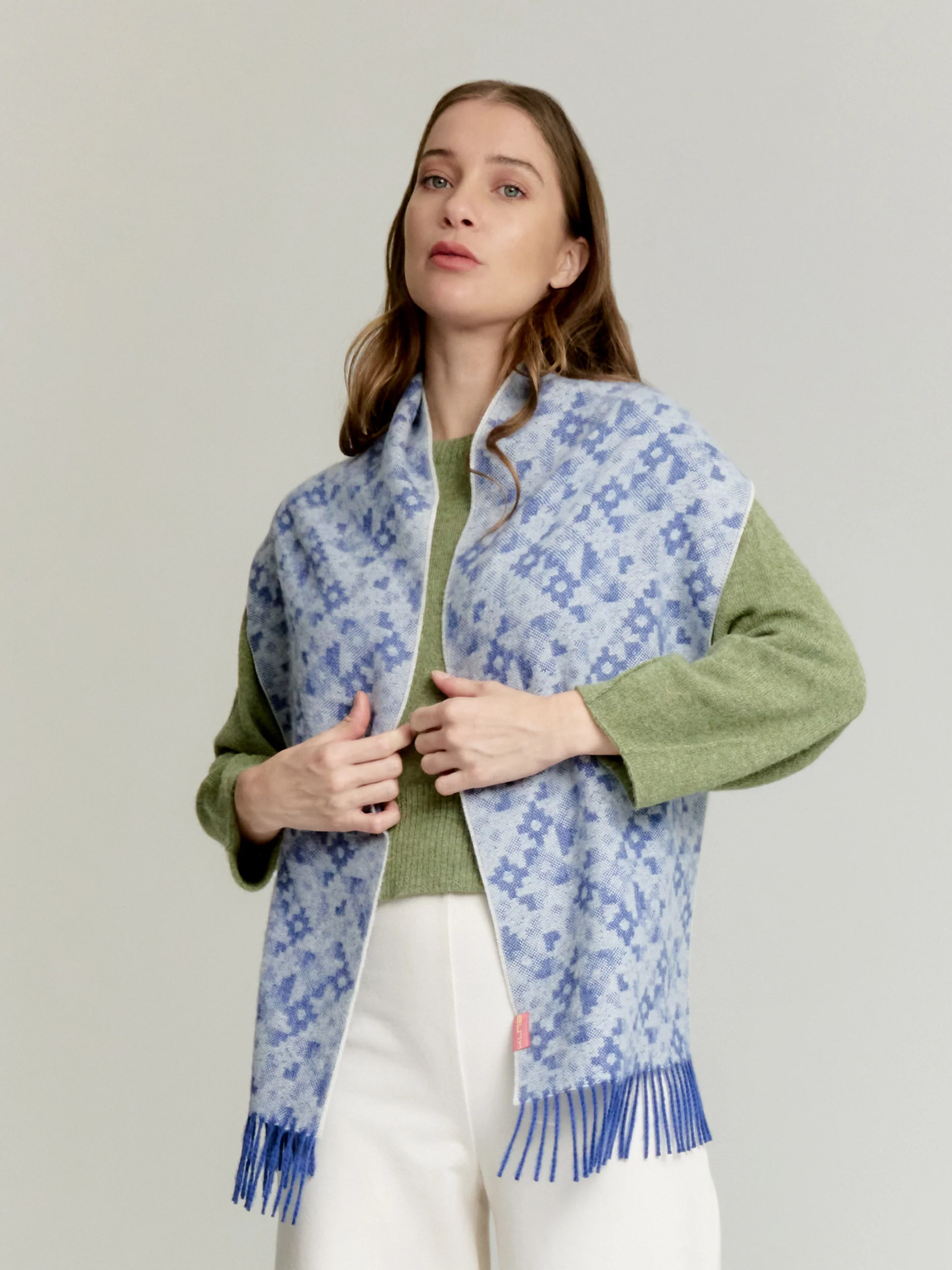 Yldis Scarf Baby Alpaca Color Blue