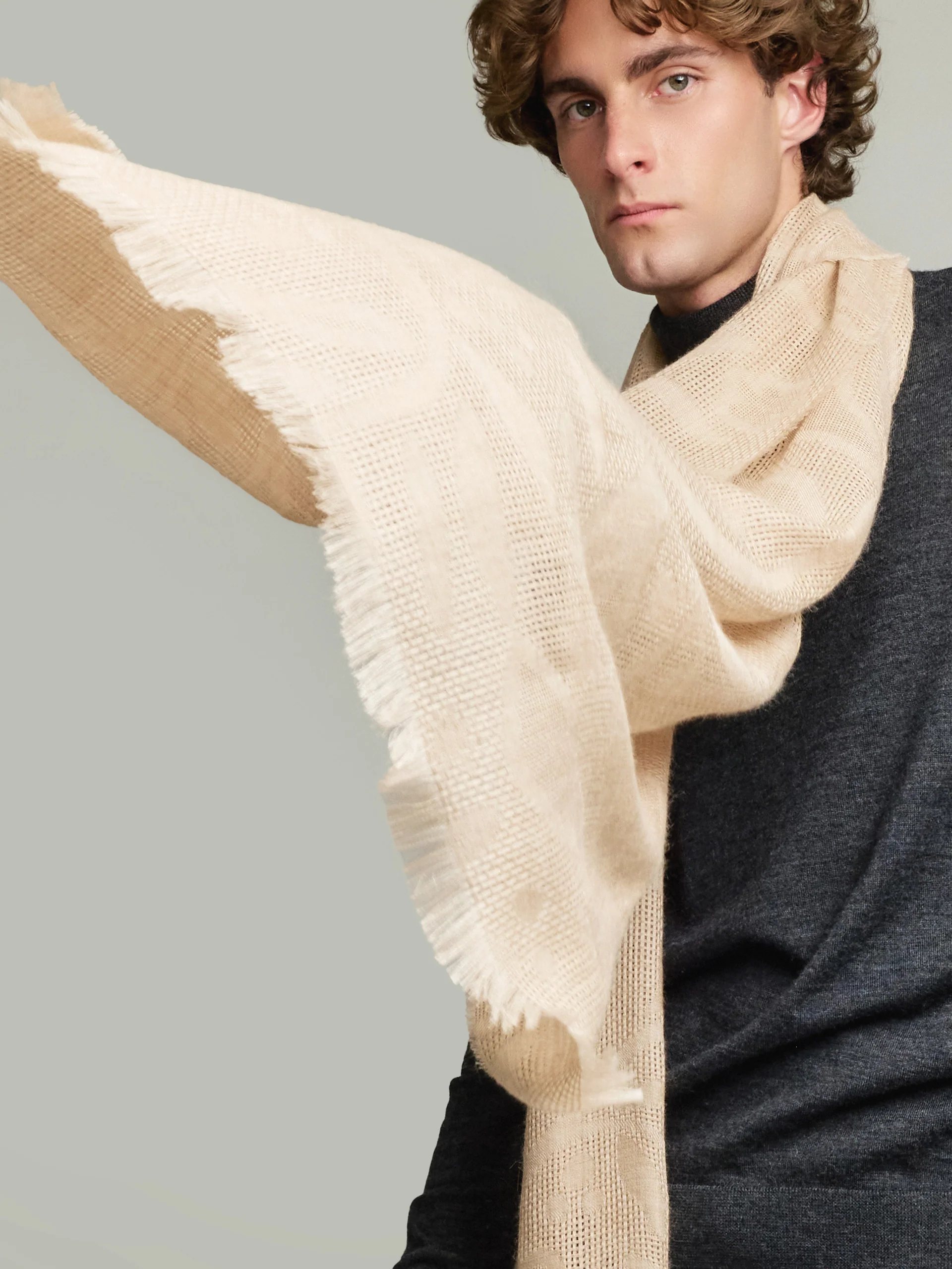 Yruma Shawl Baby Alpaca Color Beige - Image 5