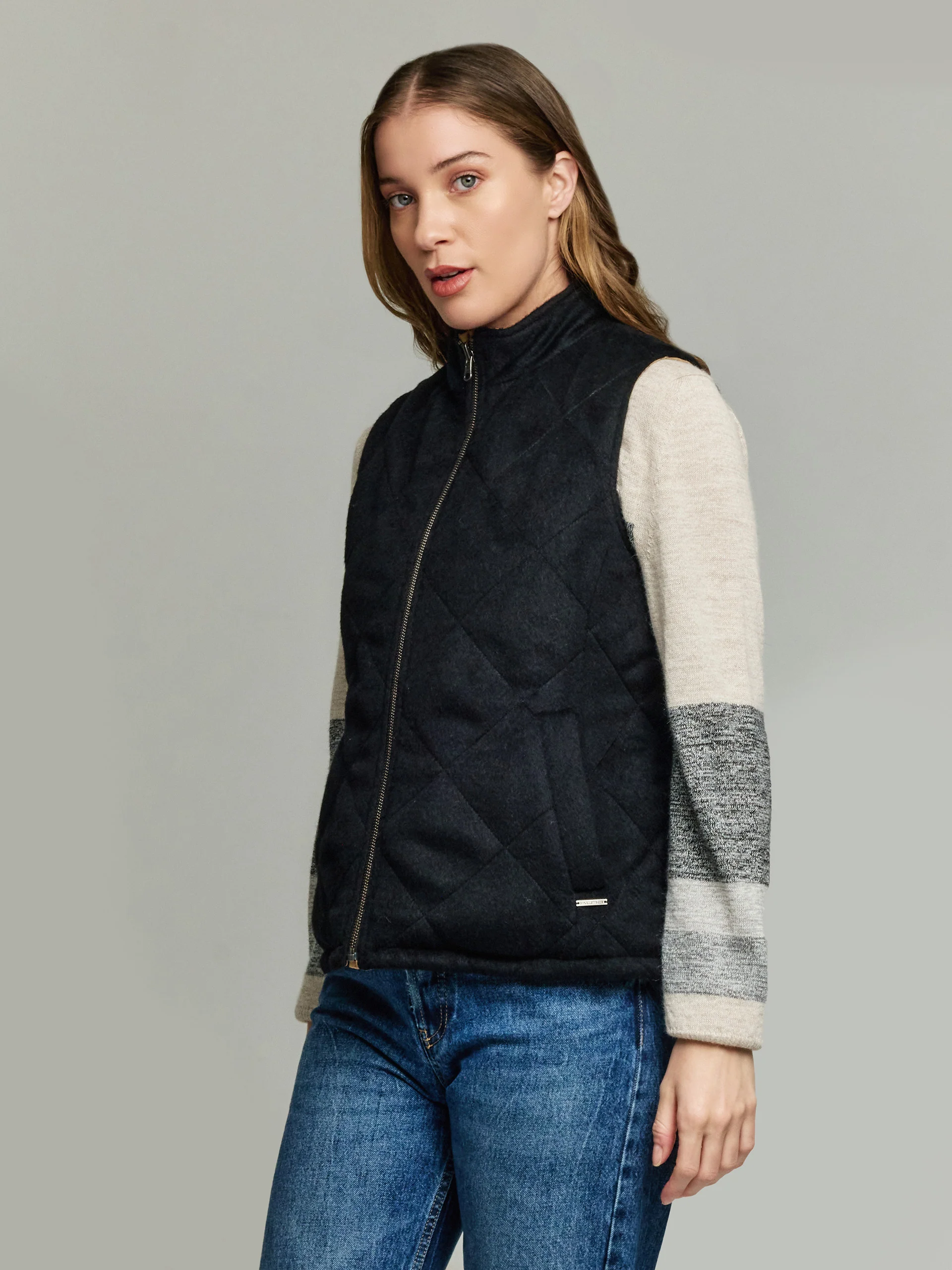 Ystoria Vest Baby Alpaca Color Black - Image 3