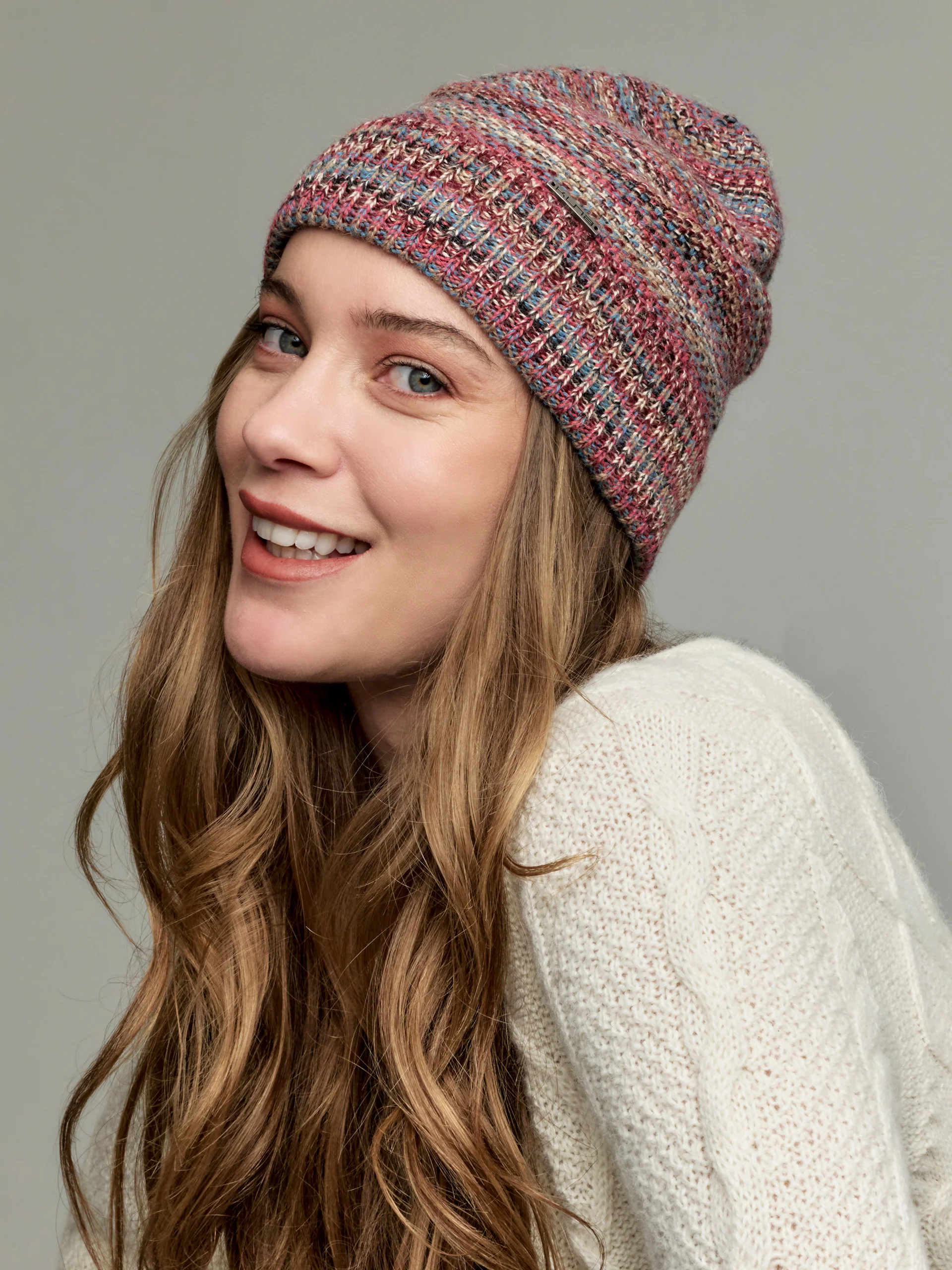 Yudith Hat Baby Alpaca Color Red - Image 3