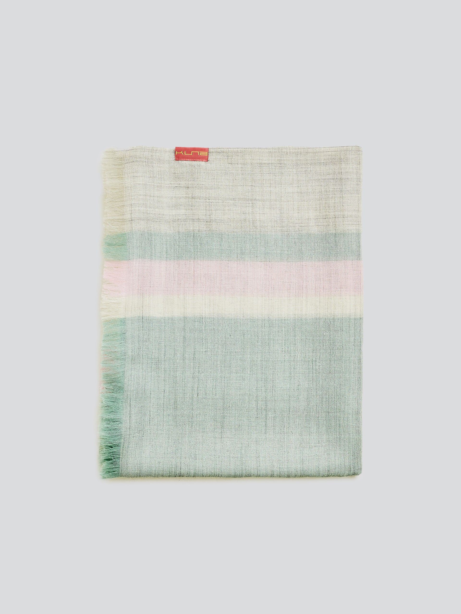 Yumalay Shawl Baby Alpaca Color Green - Image 2