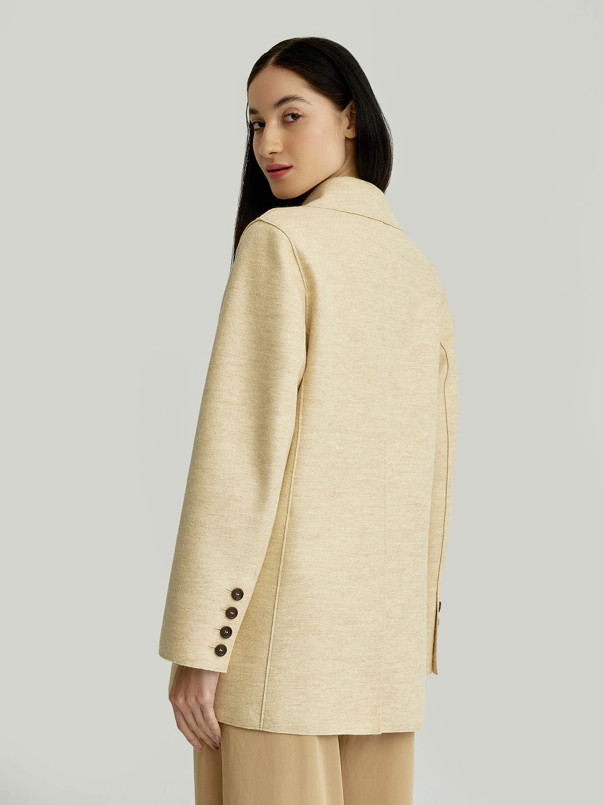 Yvrea Coat Alpaca Color Beige - Image 3