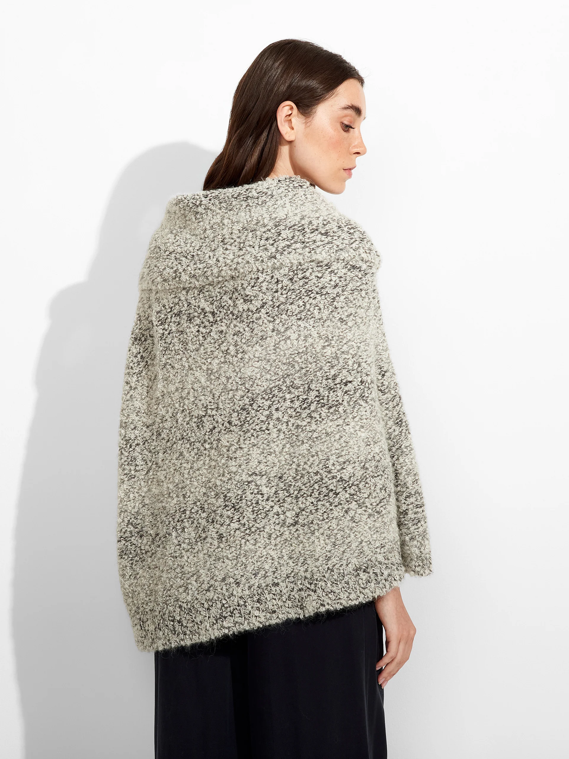 Zaira Poncho Suri Alpaca Color Grey - Image 3