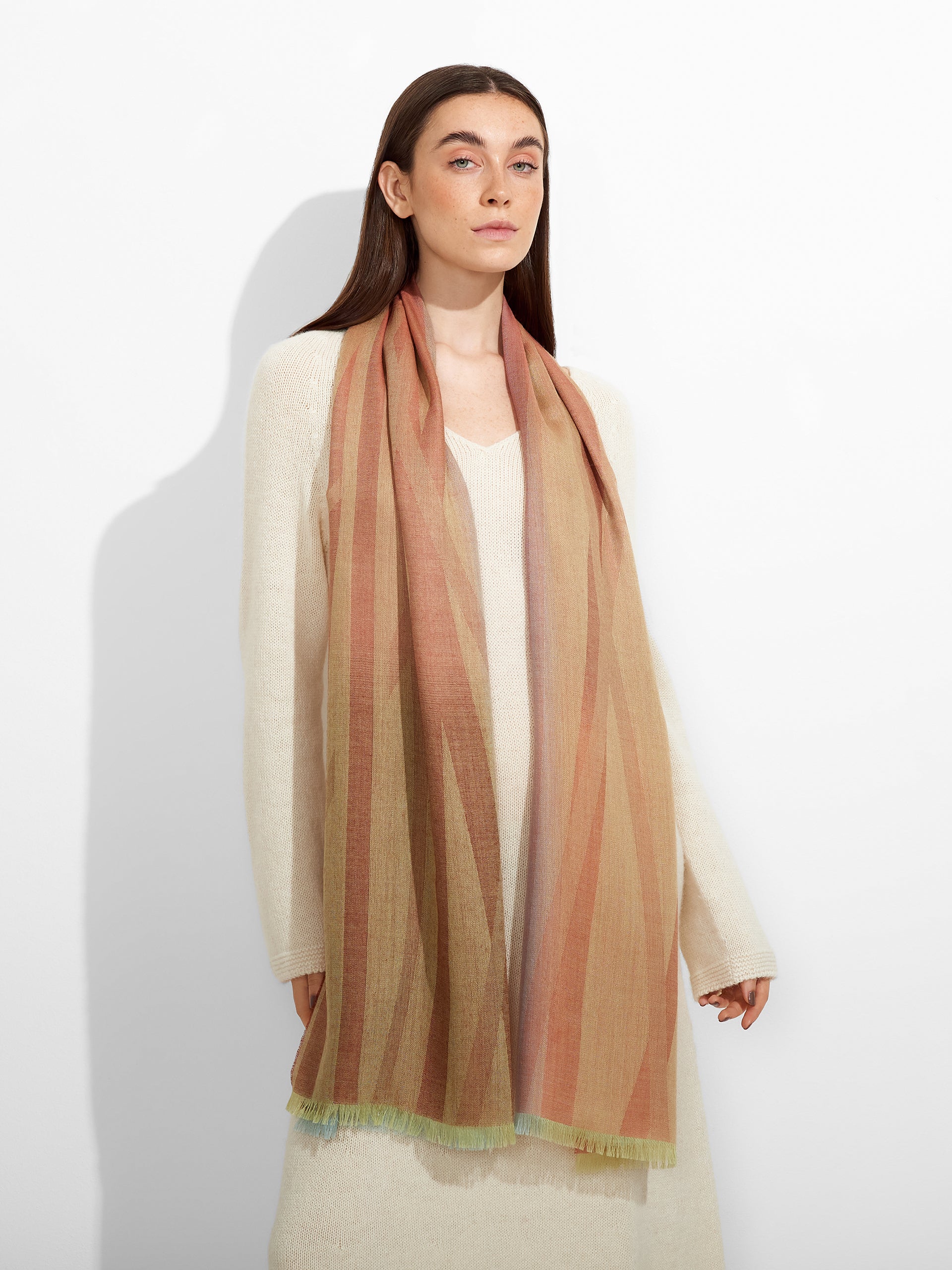 Zakiri Shawl Baby Alpaca Color Red