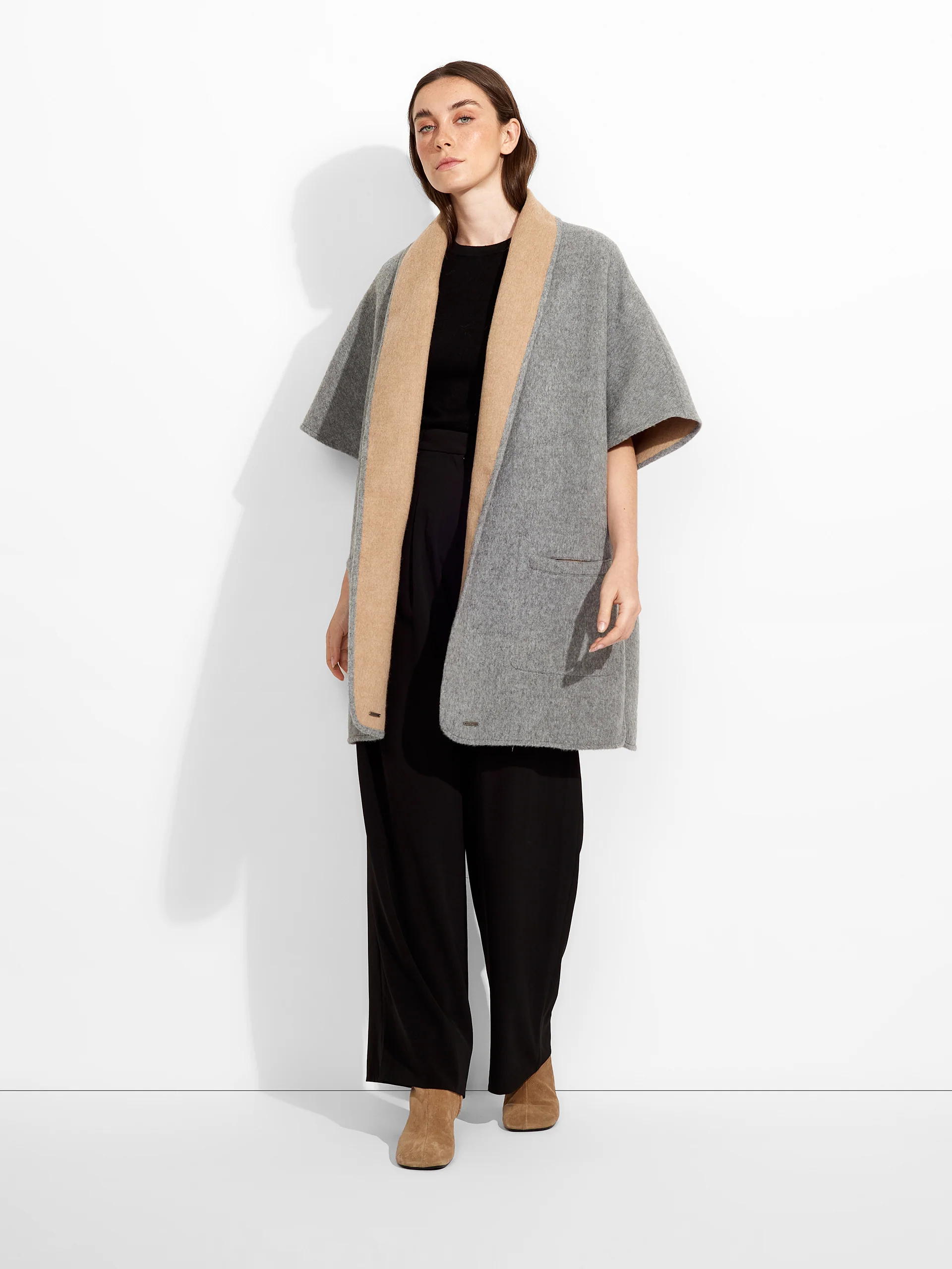 Zea Cape Baby Alpaca Color Beige - Image 10