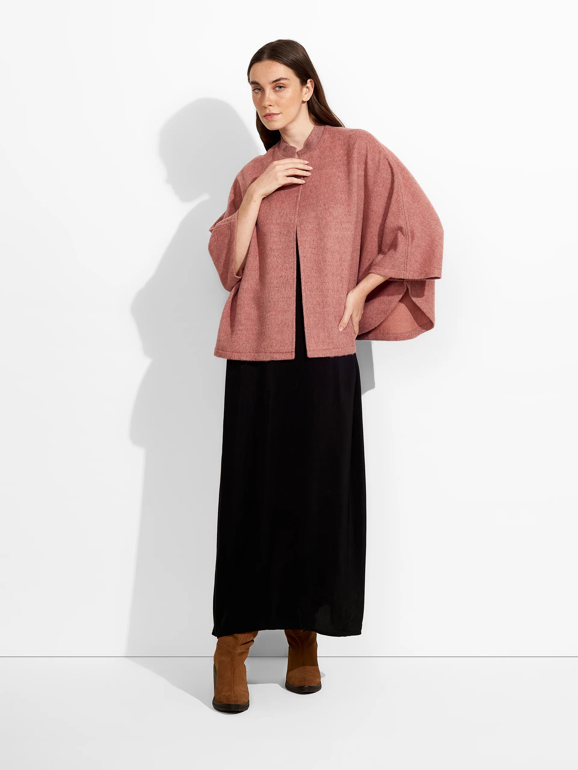 Zenzolin Cape Baby Alpaca Color Pink - Image 4