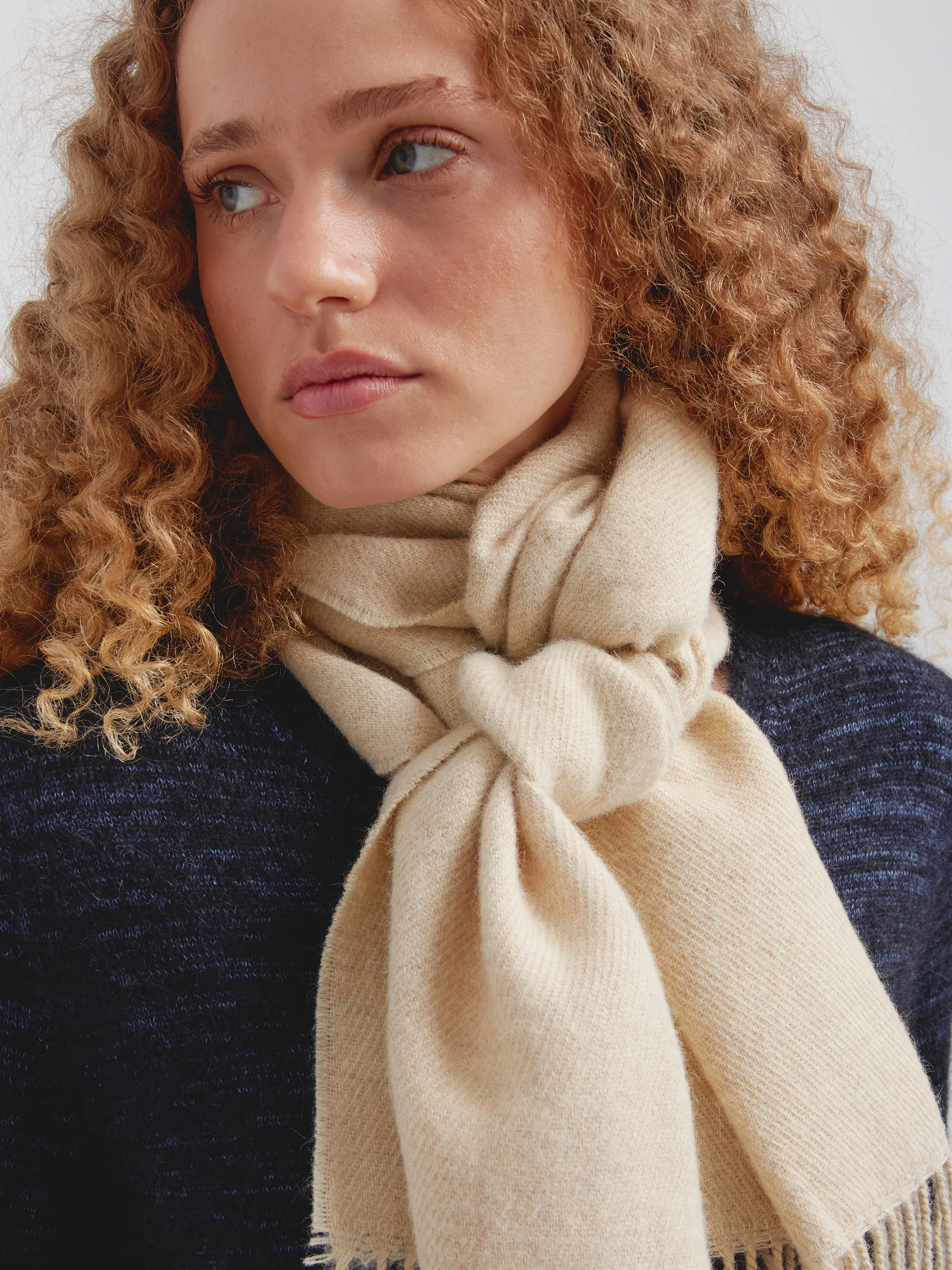 Zeta B Scarf Baby Alpaca Color Beige - Image 3