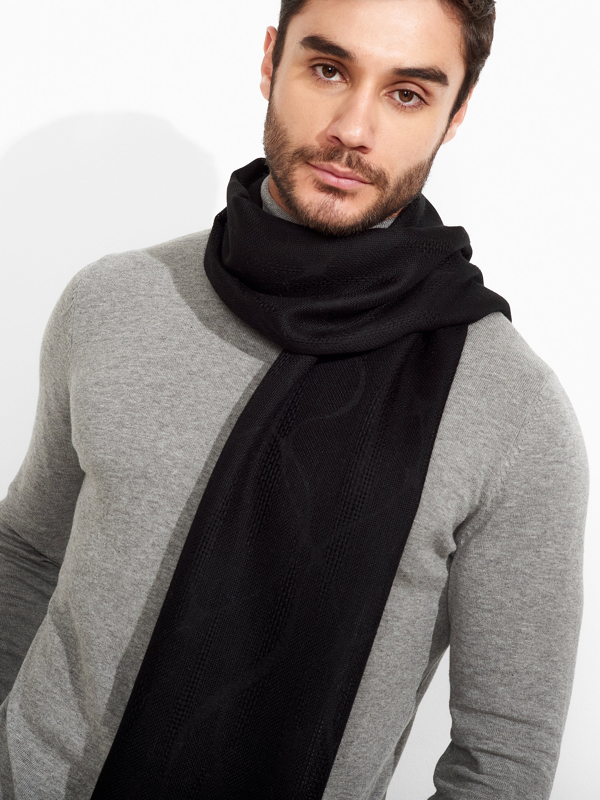 Zuniga Shawl Baby Alpaca Color Black - Image 5
